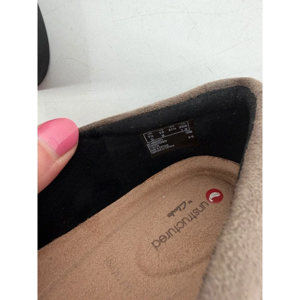 Clarks Unstructured Flats Women Size 10 Taupe Suede Office Minimalist Neutral